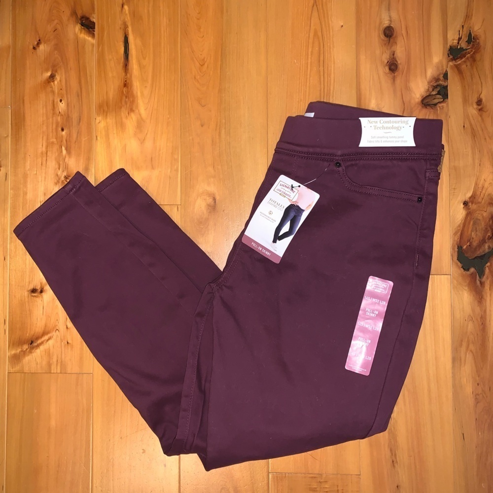 Women’s Levi pulling skinny jeans. NWT - Picture 1 of 8